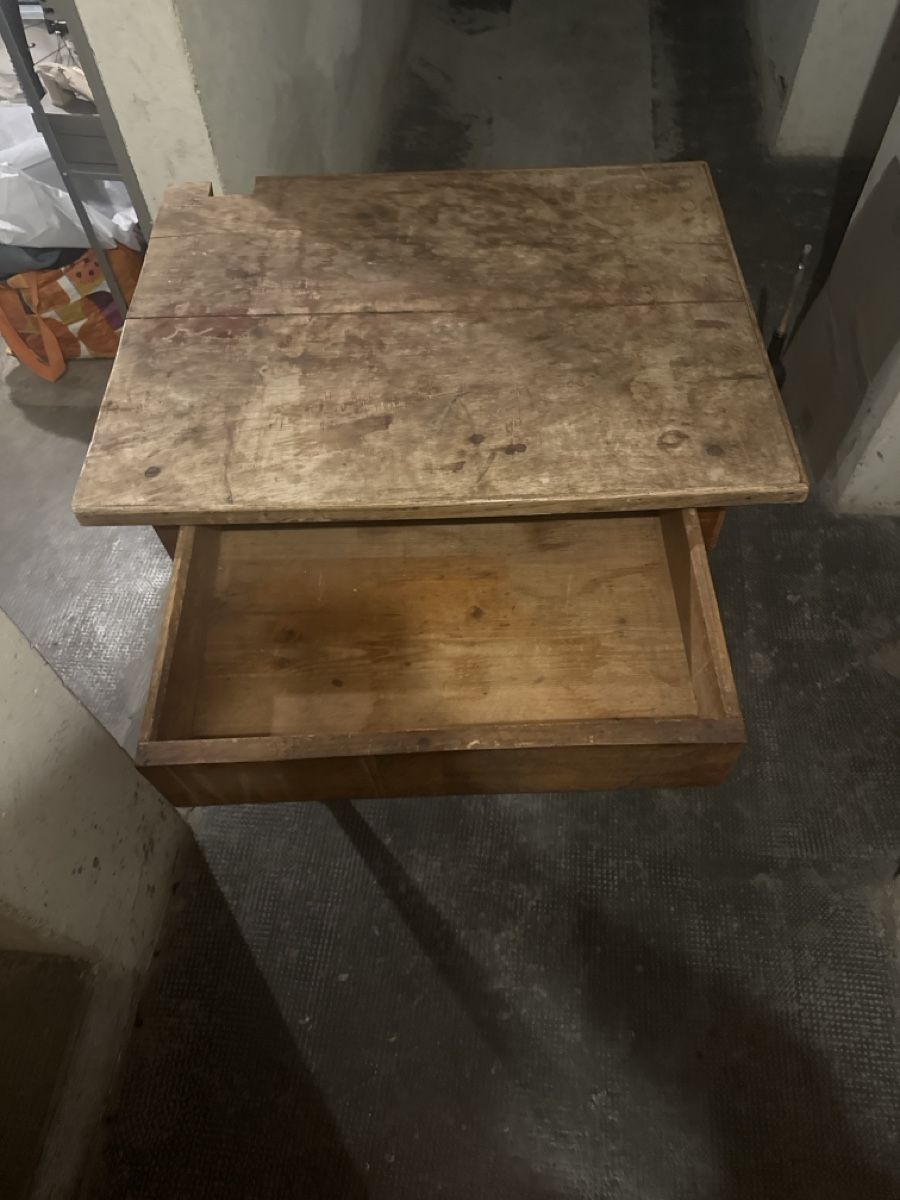 Tables: Holztisch – D'occasion à Basel par Lorenzo_Basel4055 3