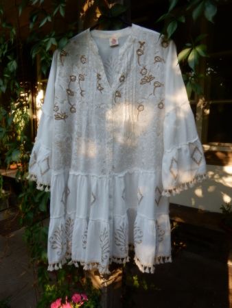 Kleid   bestickt/Bw  *  MADE IN INDIA  *  L/XL  FRANCE + neu