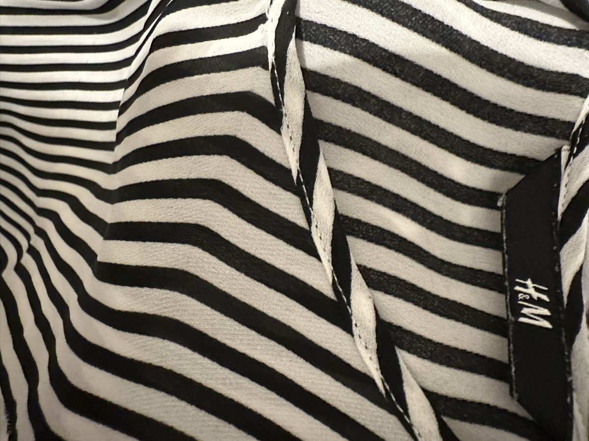 H&M Chemisiers: Damen Bluse grM – D'occasion à Pfungen par Outlet64 3