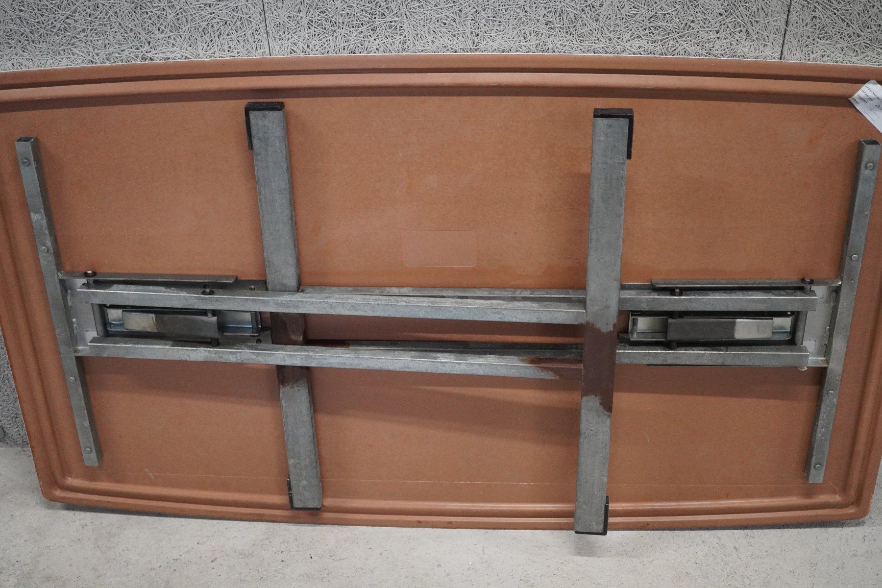 Tavoli: Weisser Gartentisch (HE327) – Usato da Basel venduto da B.W.B. 8