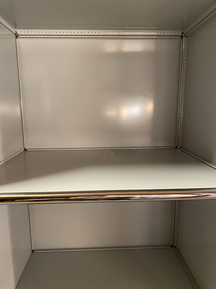 Scaffali: USM Haller Highboard 2/4 – Usato da Rikon im Tösstal venduto da Design4Life 3