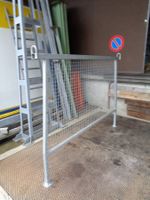 Fahrzeugbock verzinkt, mit Gitter