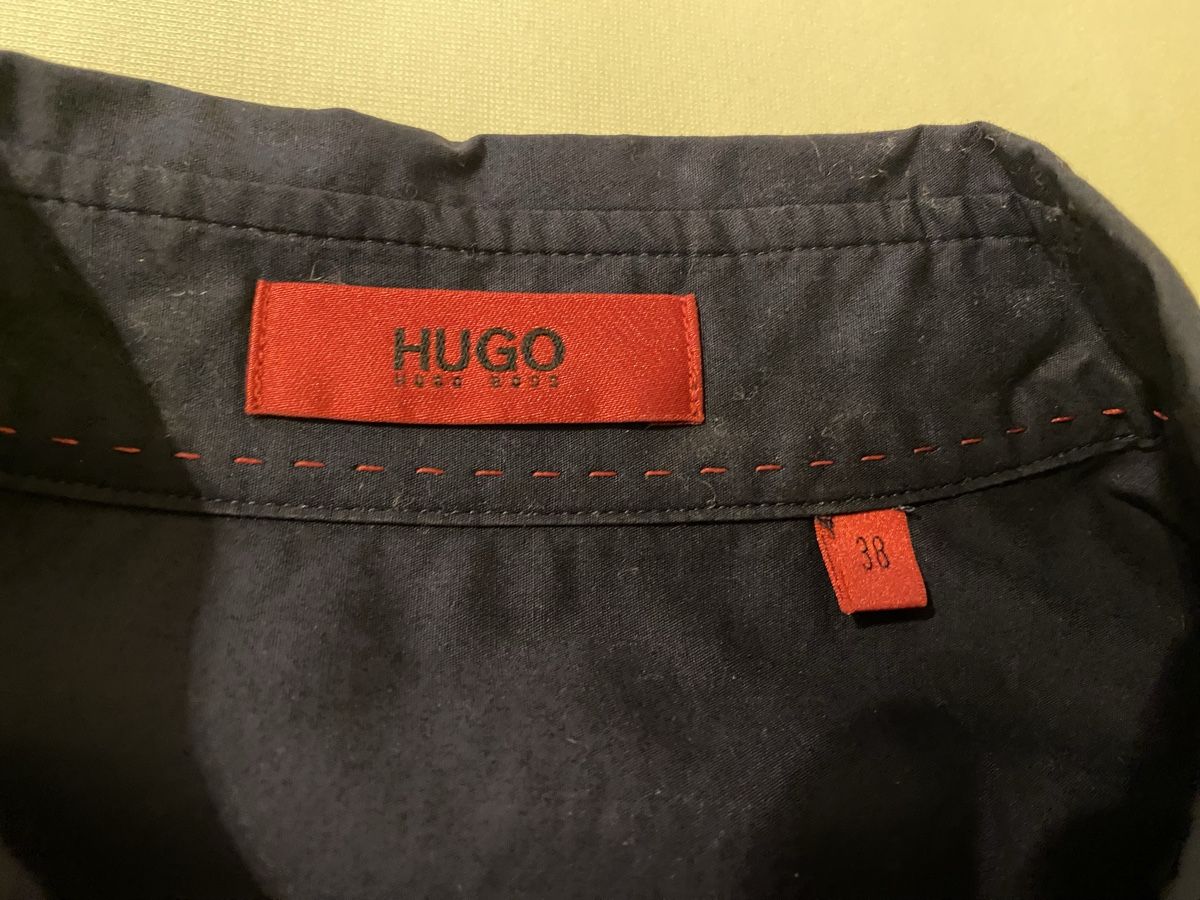 Hugo Boss Chemisiers: Bluse HUGO BOSS – D'occasion à Eglisau par Lara0 2