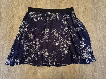 Rock Abercrombie & Fitch Blumenmuster blau Grösse L