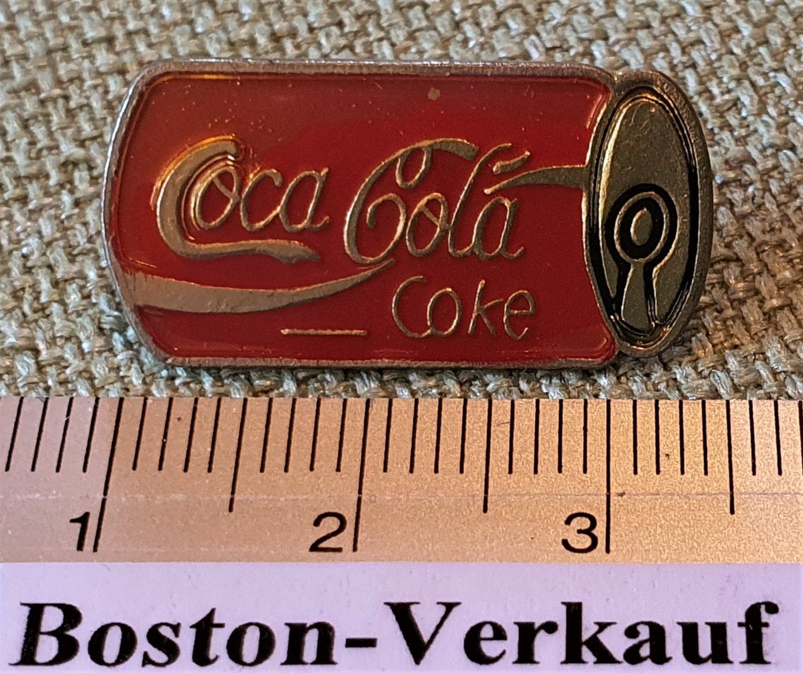Placchette & Badge: D042 - Pin Coca Cola Coke Büchse – Usato da Reinach BL venduto da Boston-Verkauf 1
