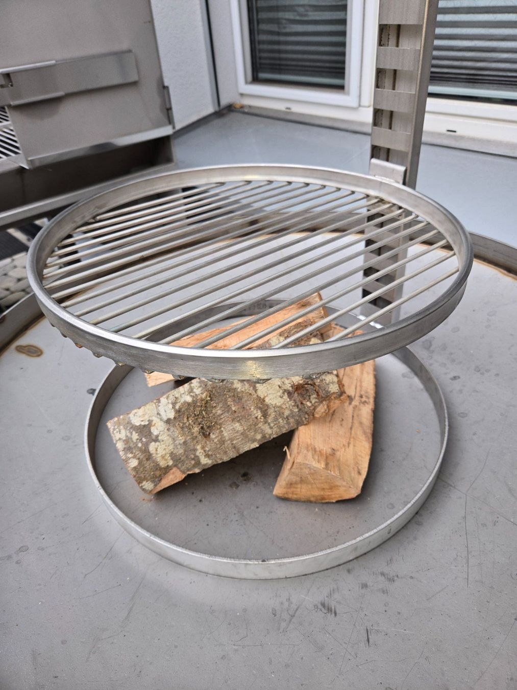 Griglie: Grillrost rund zu Feuerschale, System JT – Nuovo e nell'imballaggio originale da Einsiedeln venduto da Jaeggi-Gartenfeuer 1