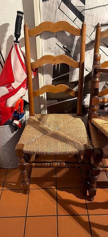 Sedie: 7 Super Esszimmer Stühle für alle 150 CHF – Usato da Basel venduto da SecondHand_Al
