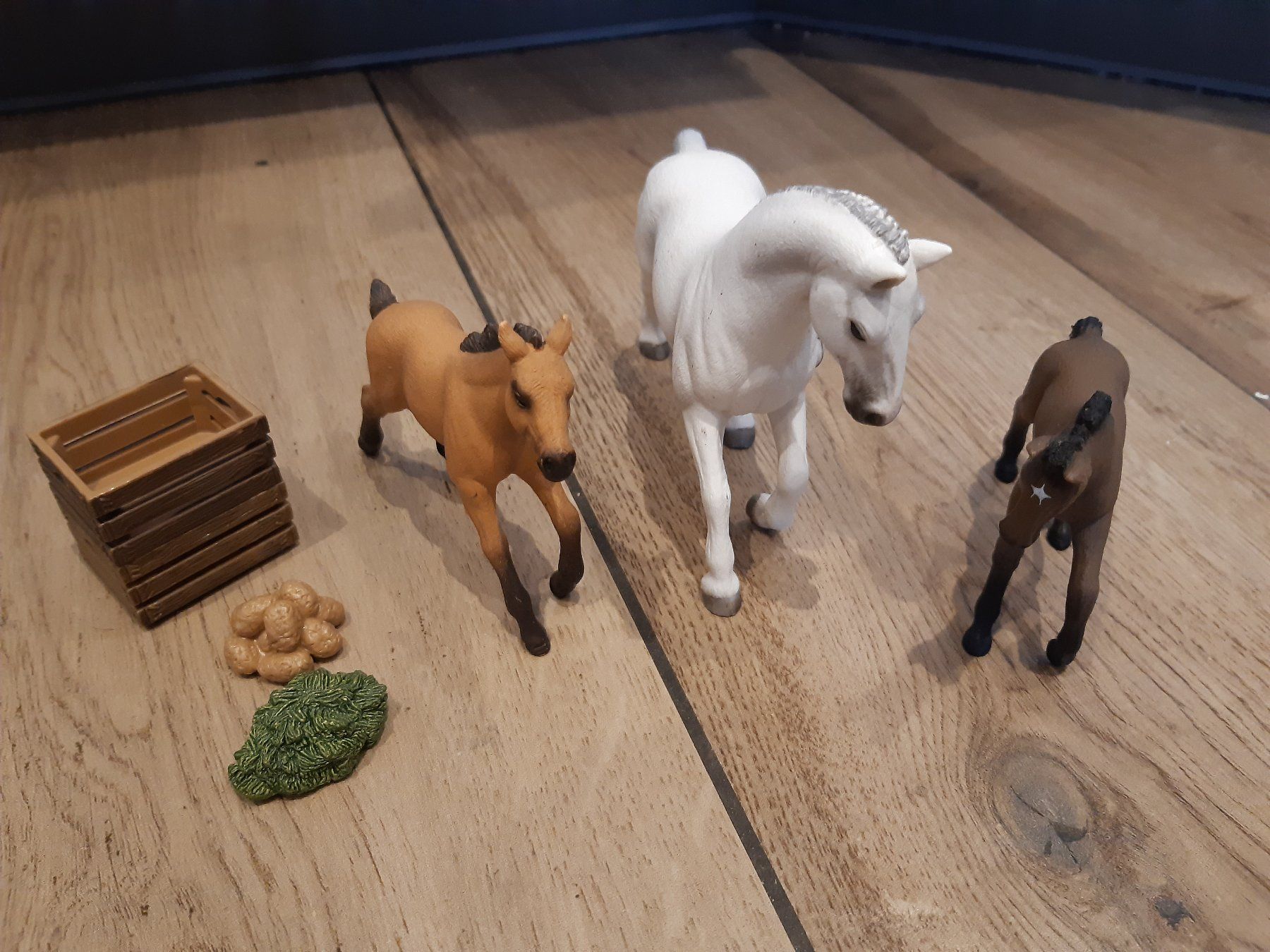 Schleich Giocattoli: Schleich Pferd mit Fohlen – Usato da Waldkirch venduto da Parry01