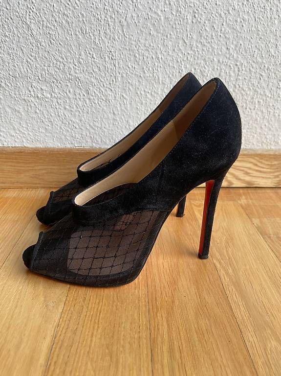 Christian Louboutin Scarpe da donna: Louboutin High heels 38 – Usato da Basel venduto da lafleur2663