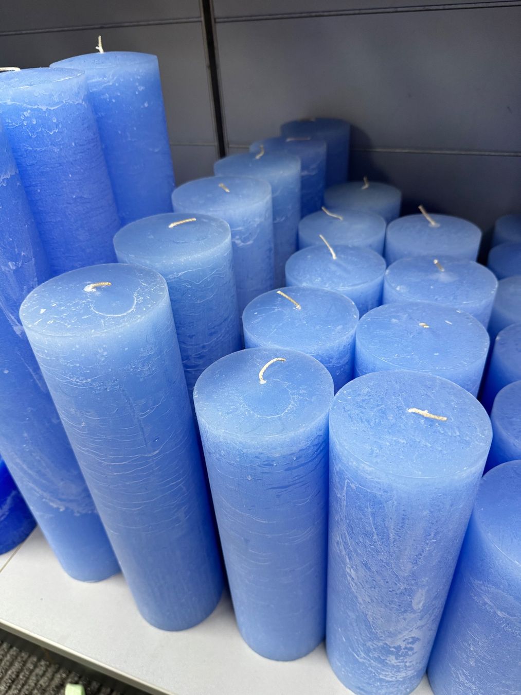 Candele: 048 Posten Raureif Kerzen hellblau aus Liquidation – Nuovo (secondo la descrizione) da Derendingen venduto da Meisterstuecke 2