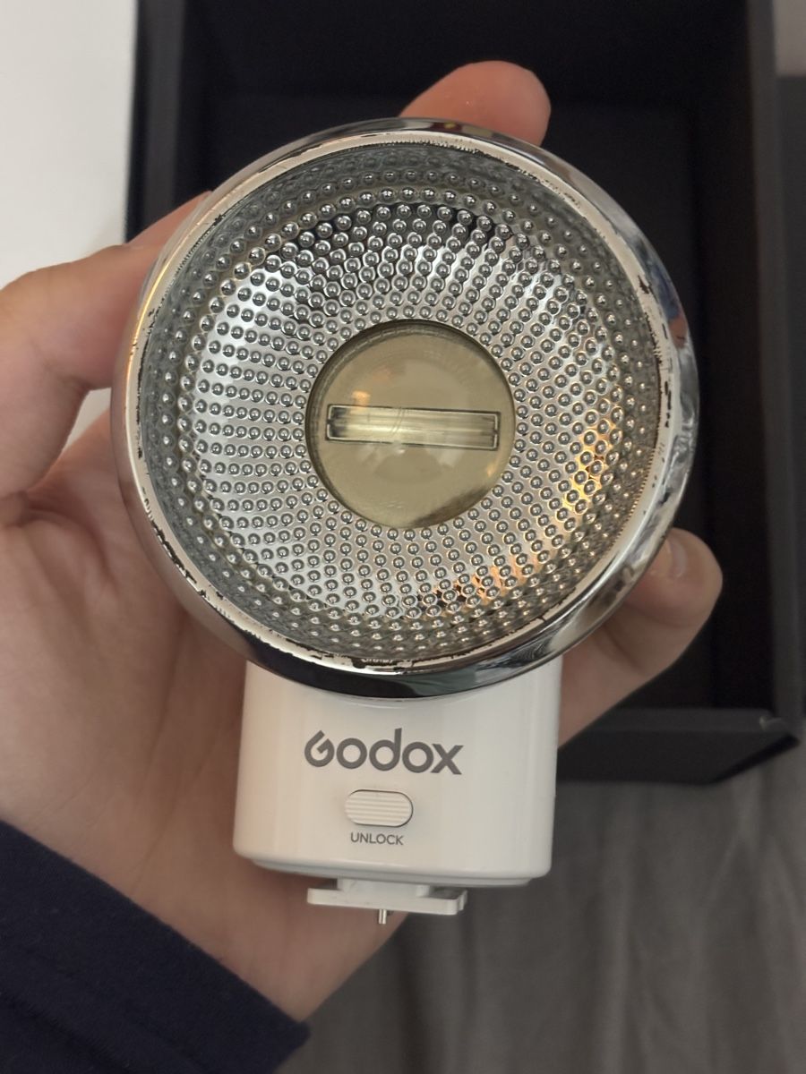 Godox Flash: Godox Lux Elf Camera Flash - used - with original package. – Usato da Regensdorf venduto da Let-me-win-please 1