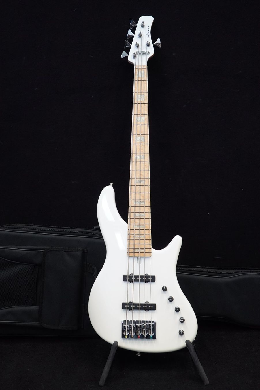 Musikinstrumente: Tino Tedesco 5 String Custom  jazz Bass White mit Bag – Gebraucht aus Ortschwaben von Musictrade