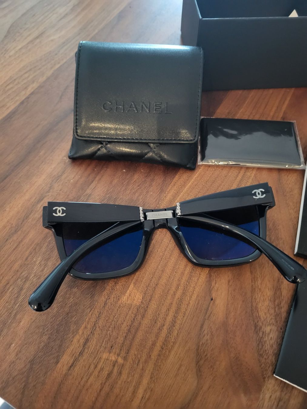 Chanel Occhiali & Lenti: CHANEL Sonnenbrille – Nuovo (secondo la descrizione) da Fruthwilen venduto da Mostro-Medusa 8