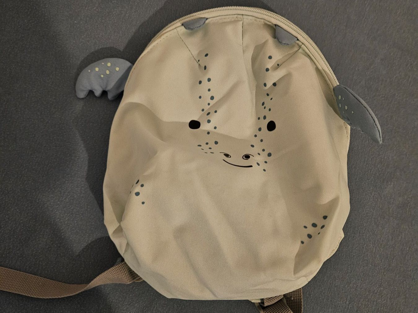 Borse & Zaini: Süsser Kinderrucksack Drache, beige, neuwertig – Nuovo (secondo la descrizione) da Sennhof (Winterthur) venduto da HG2019