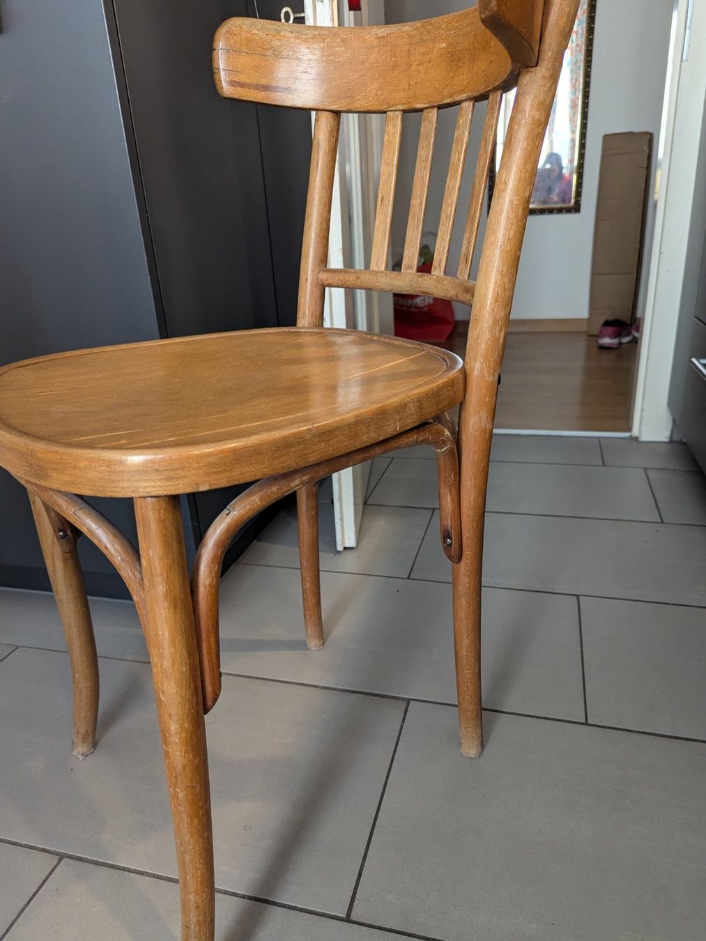 Thonet Stühle: Antiker Barstuhl im Thonet-Stil – Gebraucht aus Zürich von luc_6kzk 1