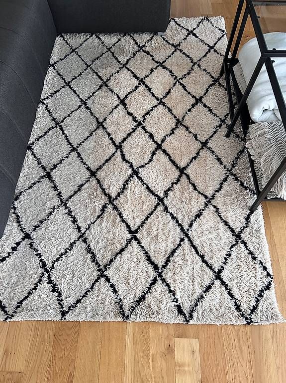 Tappeti: Teppich Hochflor 140x200 – Usato da Brunegg venduto da NadSt