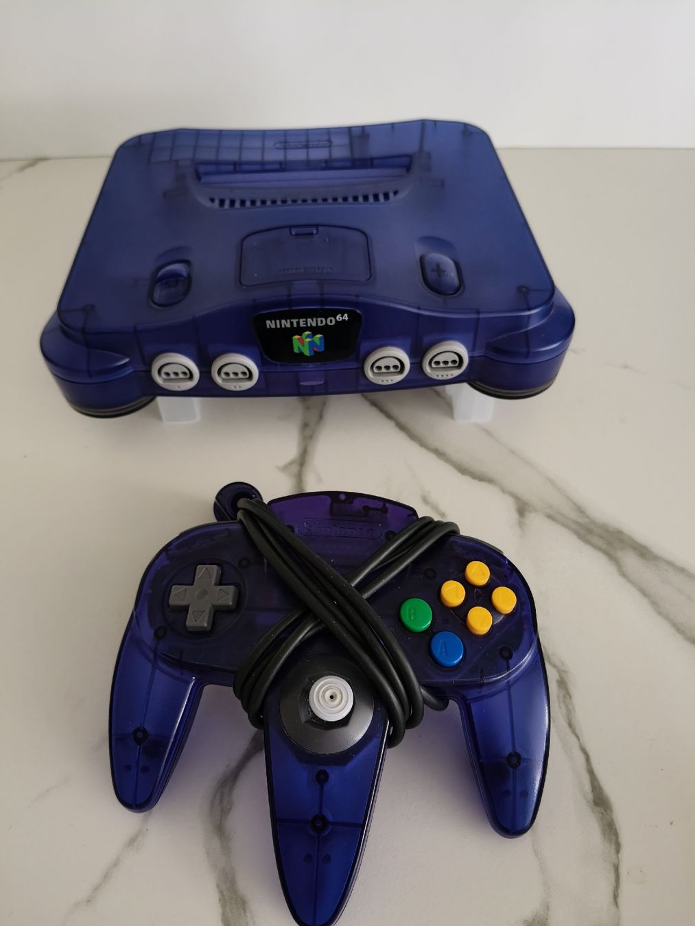 Nintendo Konsolen: Nintendo 64 N64 Violett Konsole mit Controller - Sehr gut – Gebraucht aus Oensingen von ece_8k7q