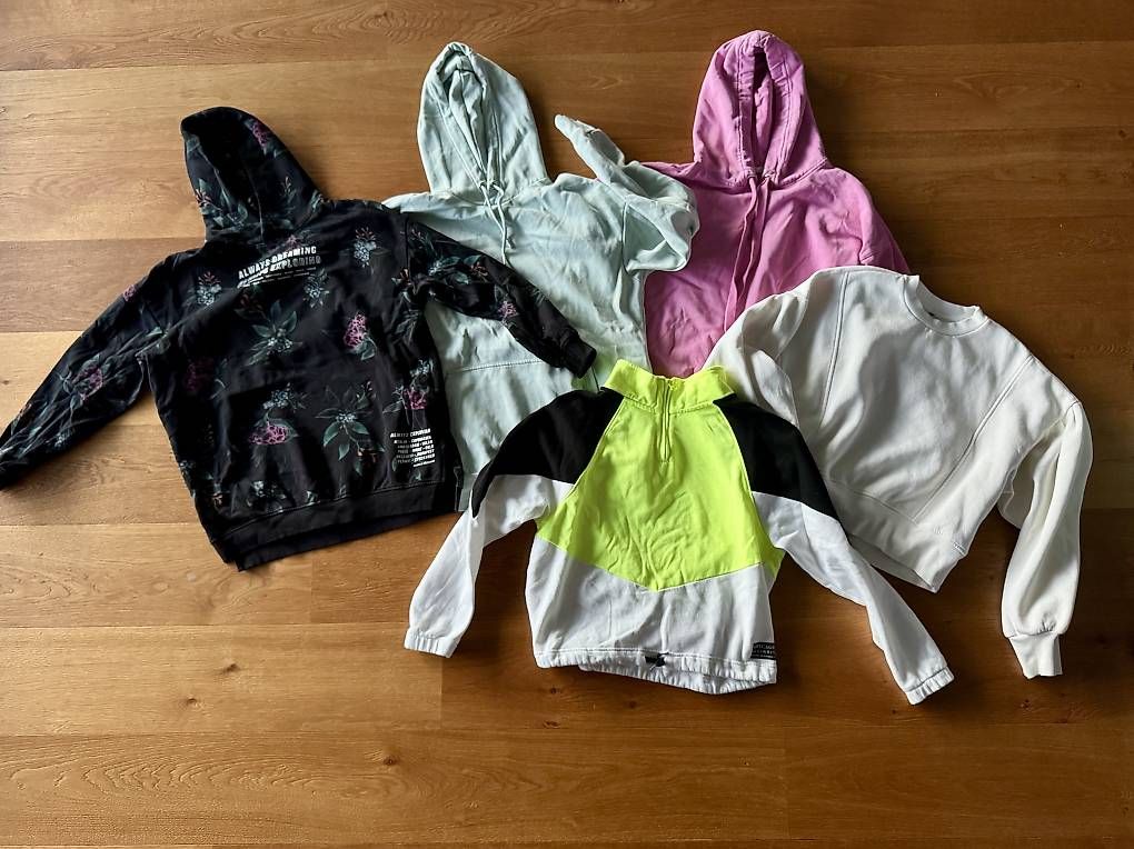Lotti di vestiti: Kleiderpaket Gr.S – Usato da Neukirch (Egnach) venduto da JTSilvana 1