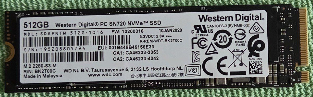 Western Digital Harddisks: M.2 NVMe SSD - 512 GB – Gebraucht aus Kleindöttingen von keepITeasy