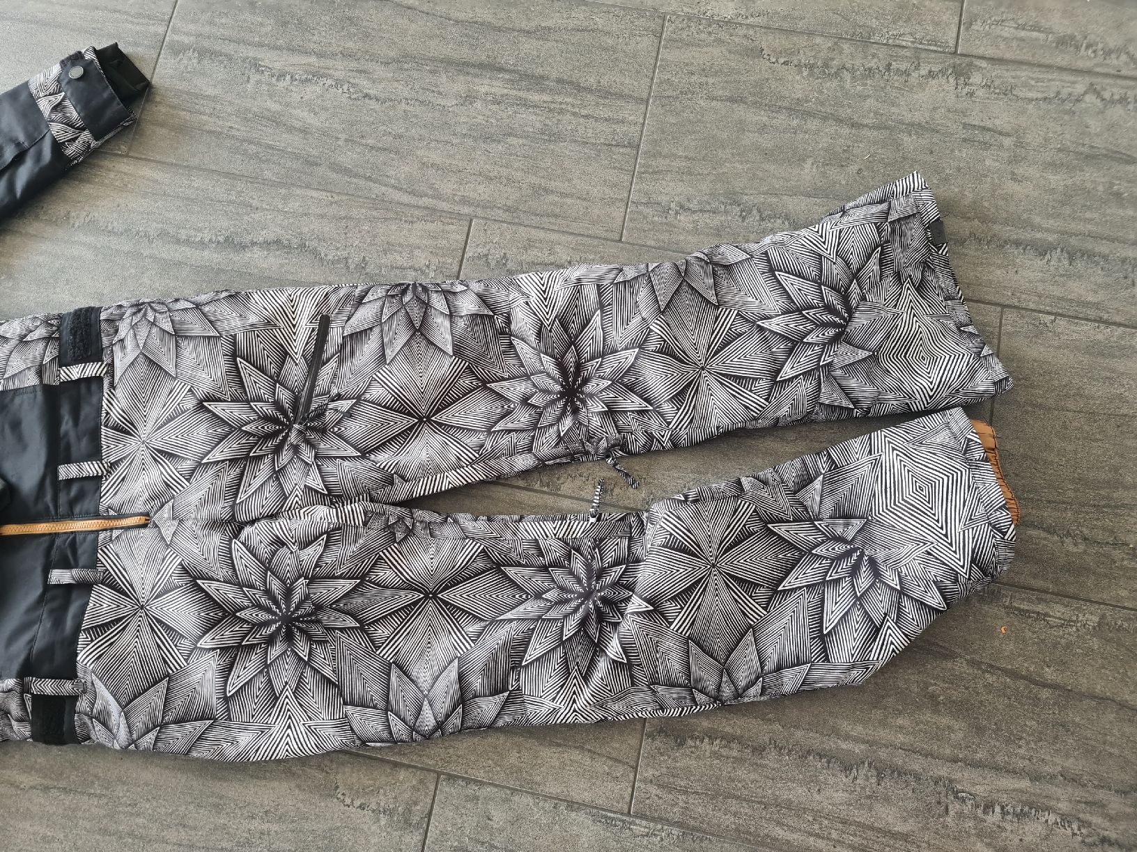 Roxy Jumpsuits: Roxy Skianzug Einteiler – Gebraucht aus Friltschen von Thurgau11 3