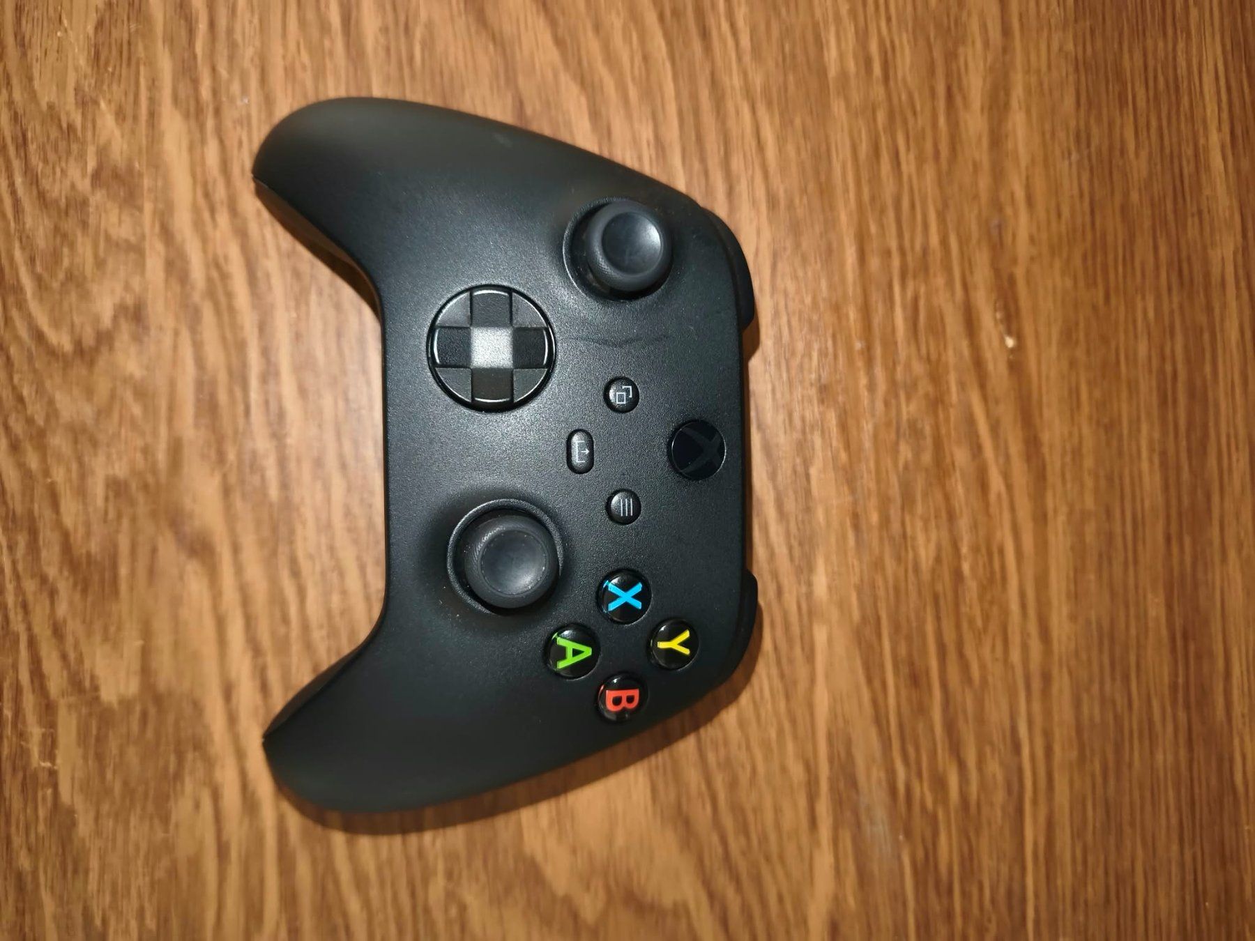 Microsoft Controller: Microsoft Xbox Wireless Controller - Schwarz – Usato da Arbon venduto da Atlan_1223 2