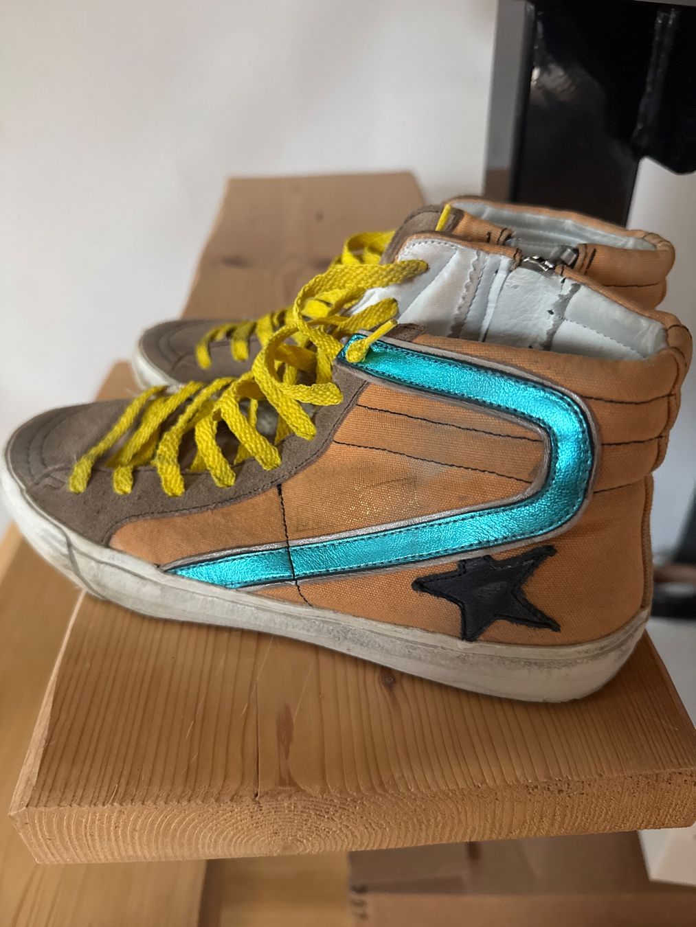 Golden Goose Scarpe da uomo: Sneakers – Usato da Buttes venduto da Dayos 1