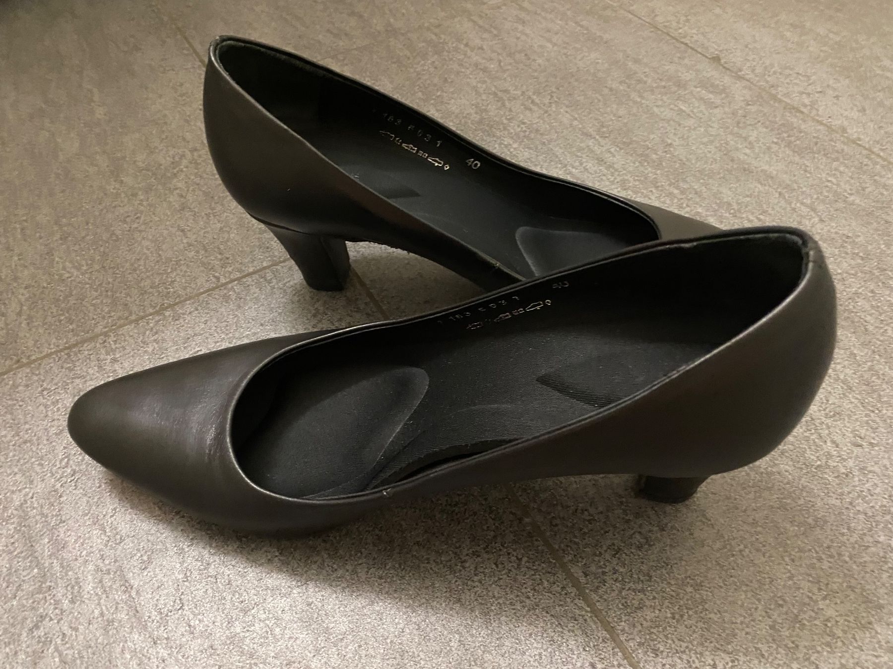 Scarpe da donna: Elegante, schwarze Pumps, Gr; 40 – Nuovo (secondo la descrizione) da bern venduto da nani123 1
