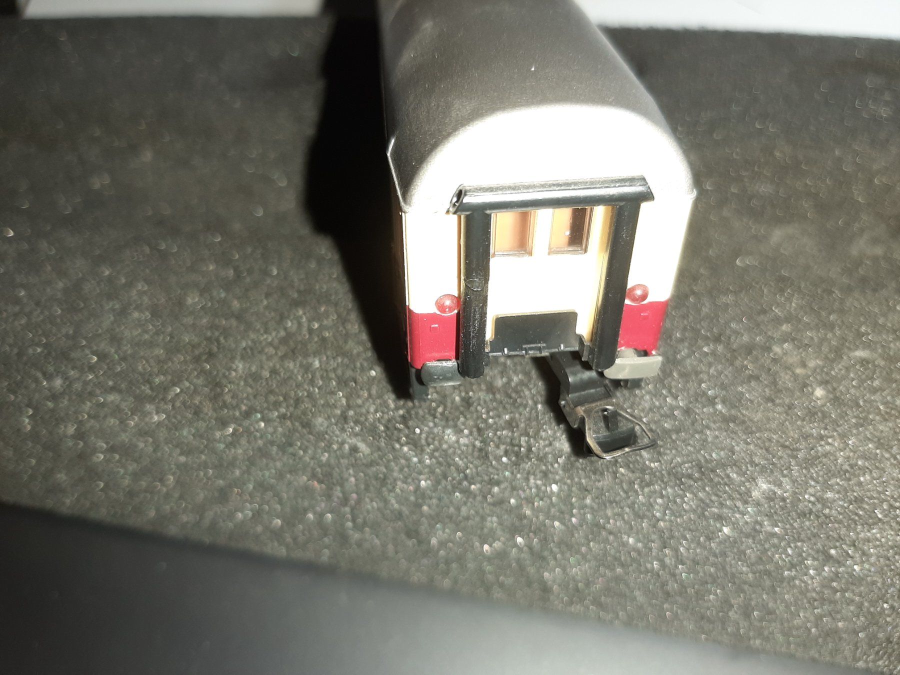 Fleischmann Modelleisenbahnen: FLEISCHMANN DB 61 80 19-70 134-6 – Gebraucht aus Avully von RIVALIS 5