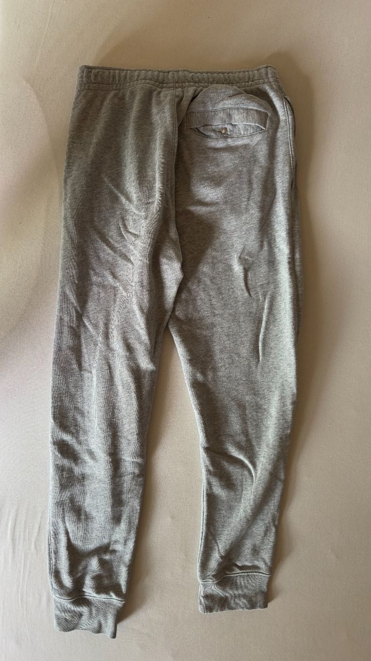 Nike Pantalons: Nike Trainingshose grau Grösse S – D'occasion à Thun par mas_p66x 1
