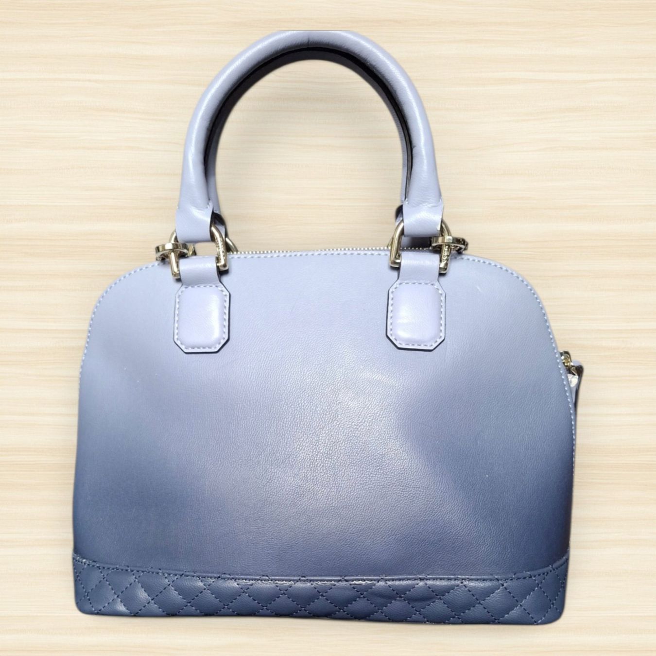 Guess Borse da donna: Guess Sac bleu dégradé – Usato da Le Locle venduto da Threads_CH 3