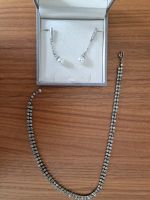 Wunderschönes Schmuckset: Halskette und Ohrringe, neuwertig!