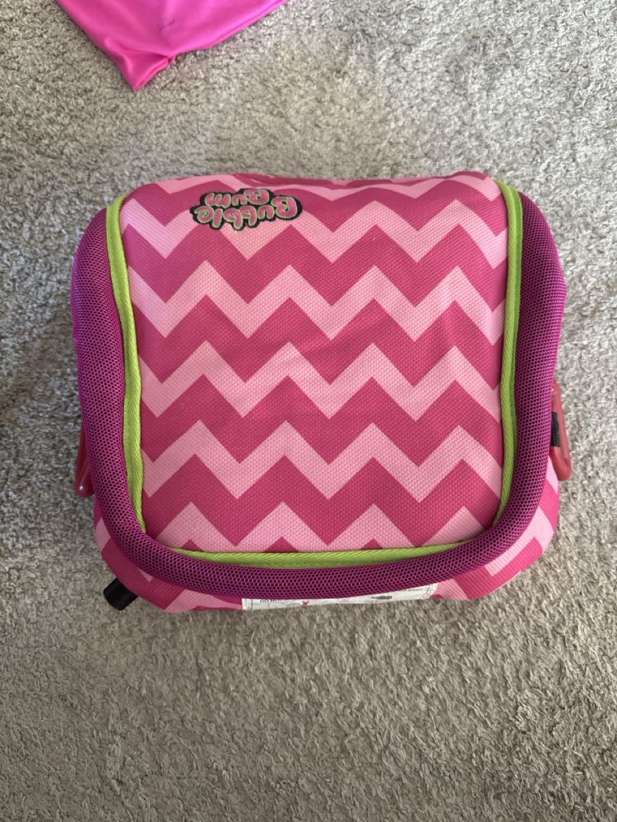 Seggiolini per auto: BubbleBum Booster rosa Chevron Grösse Universal – Usato da Lachen SZ venduto da LuganoLugano 2