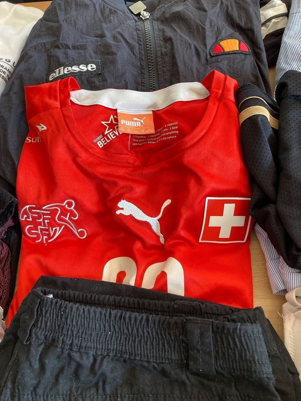 Kleiderpakete: Sehr grosses Kleiderpacket Gr.S – Gebraucht aus Däniken SO von Sonjab0