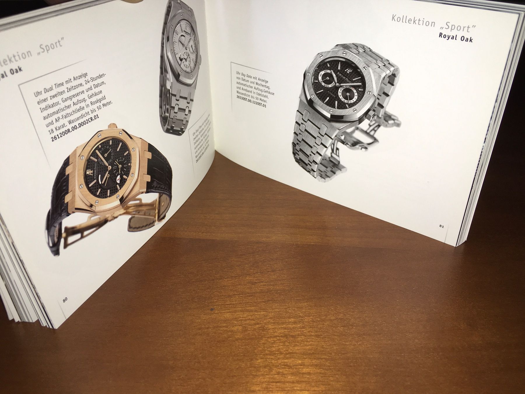 Audemars Piguet Orologi: Audemars Piguet 2011 Collections Katalog - Prospekt – Nuovo (secondo la descrizione) da Wohlen AG venduto da PrivatSammlung 2
