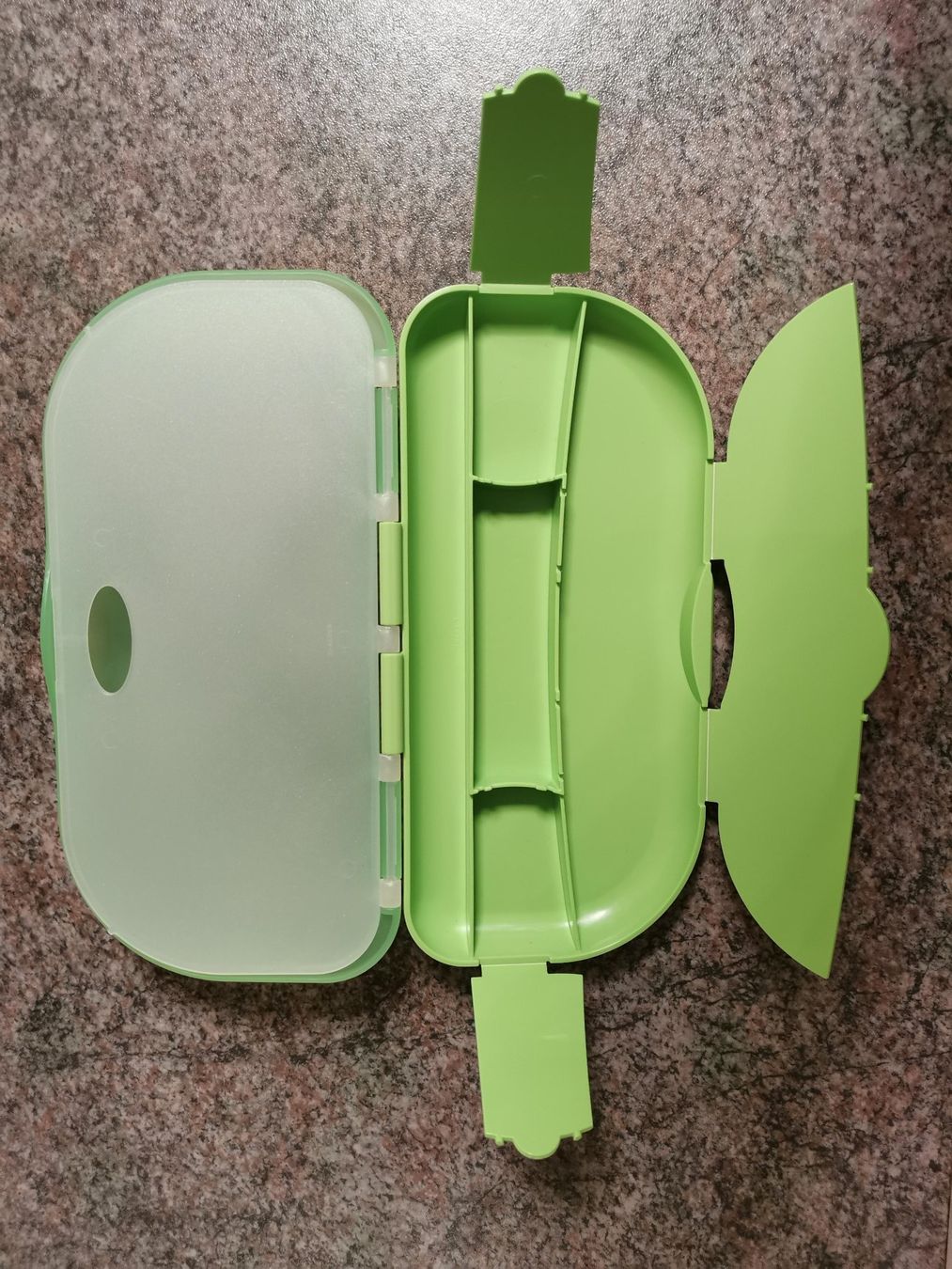 Tupperware Recipients et similaires: Tupperware Pausenbox/Bentobox grün – Neuf (Voir description) à Birsfelden par mel_ndx7 5