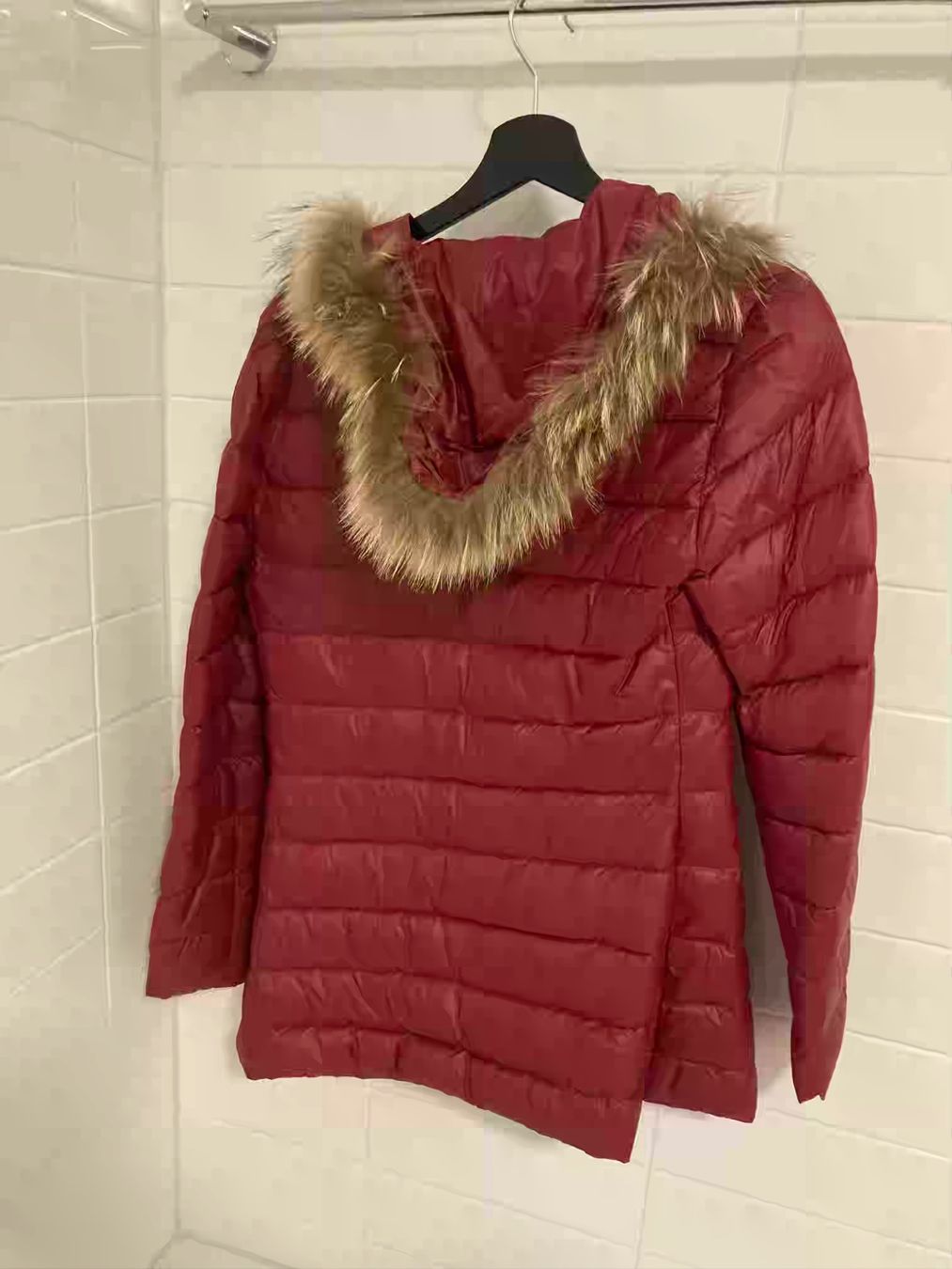 Jacken: Daunenjacke rot, Grösse 38 – Gebraucht aus Winterthur von butterfly210 4