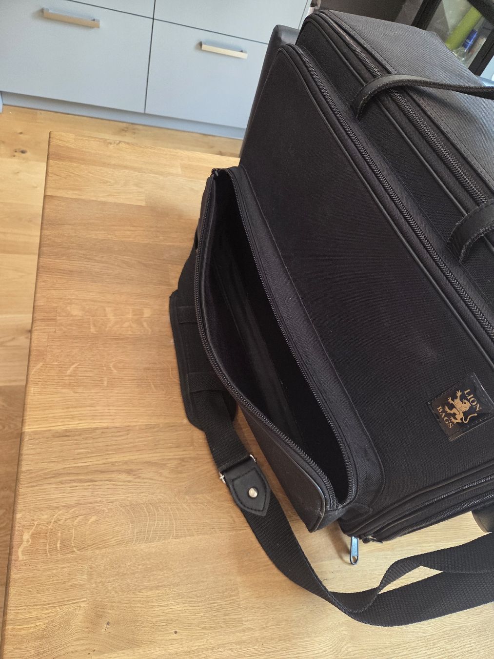 Borse: Trompetenbag – Usato da Lostorf venduto da Mir_gqg8 1