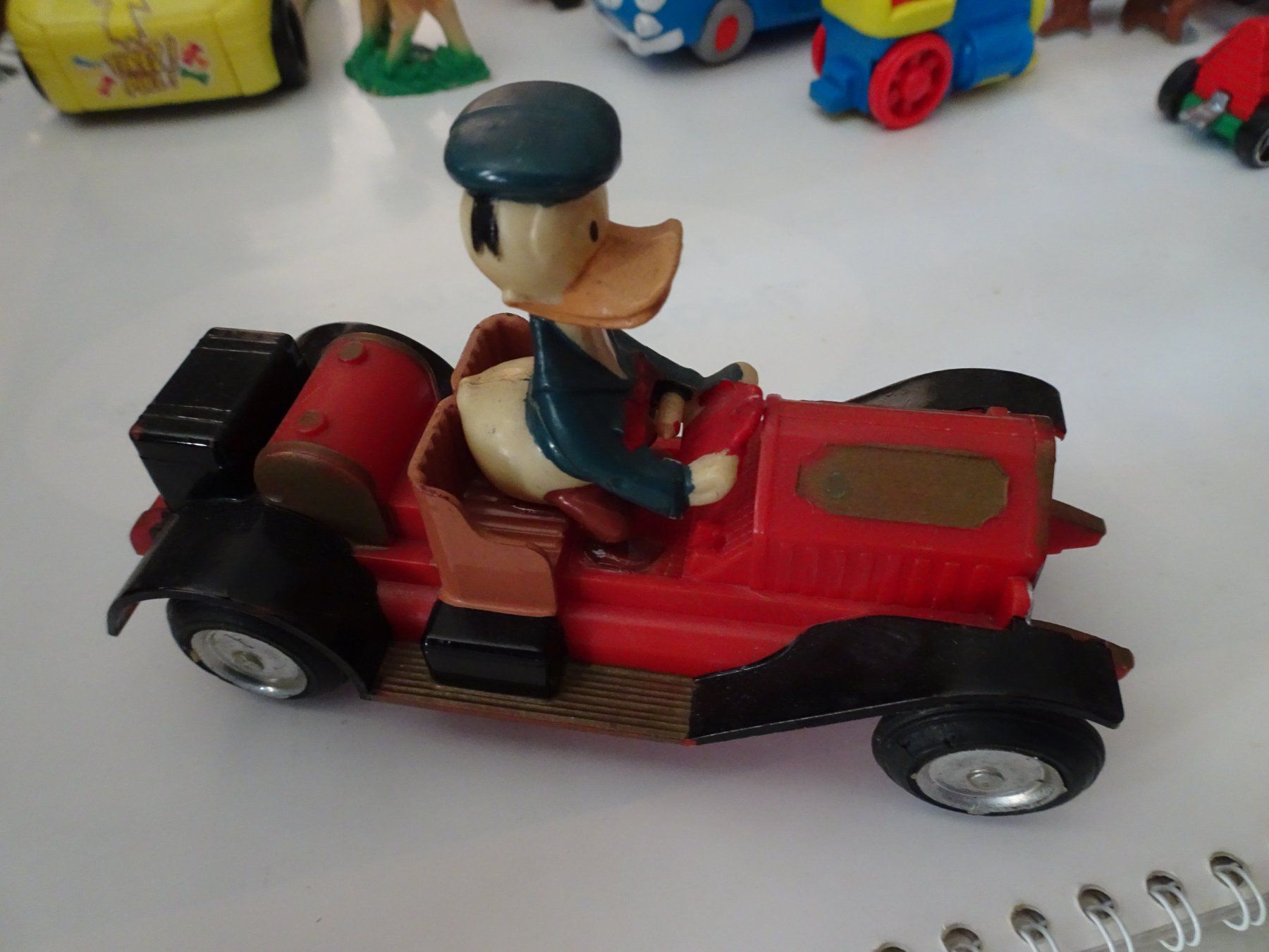 Disney Modellini d'auto: Donald Duck Auto Vintage Modellauto Disney – Usato da Schönenwerd venduto da schnitzunddrunter