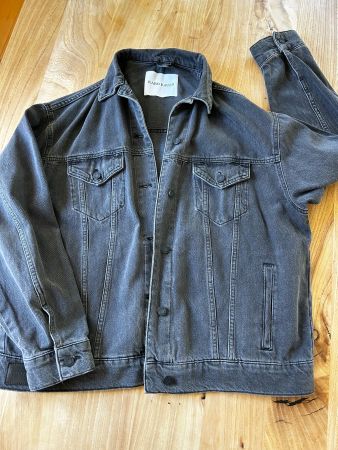 Karo Kauer Jeansjacke dunkelgrau Groesse S neuwertig