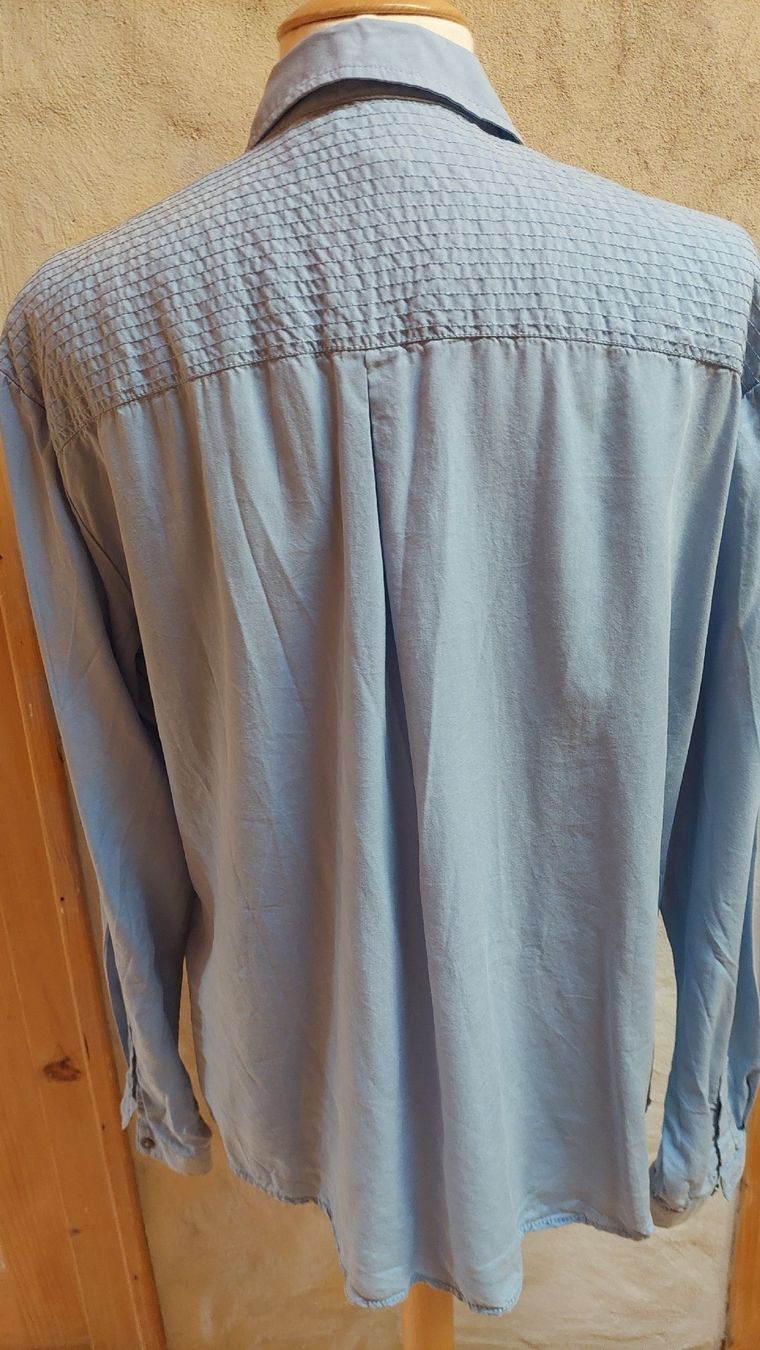 Maddison Chemisiers: Chemisier bleu clair. Taille 44 – D'occasion à Marsens par fripe-milodon 2
