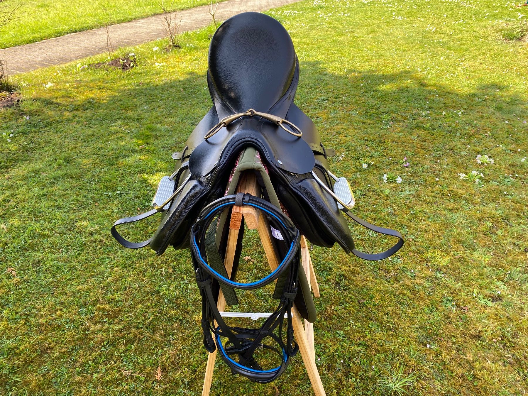 Selle & Accessori: schöner Vielseitigkeitssattel – Usato da Feldbach venduto da Fea1 5