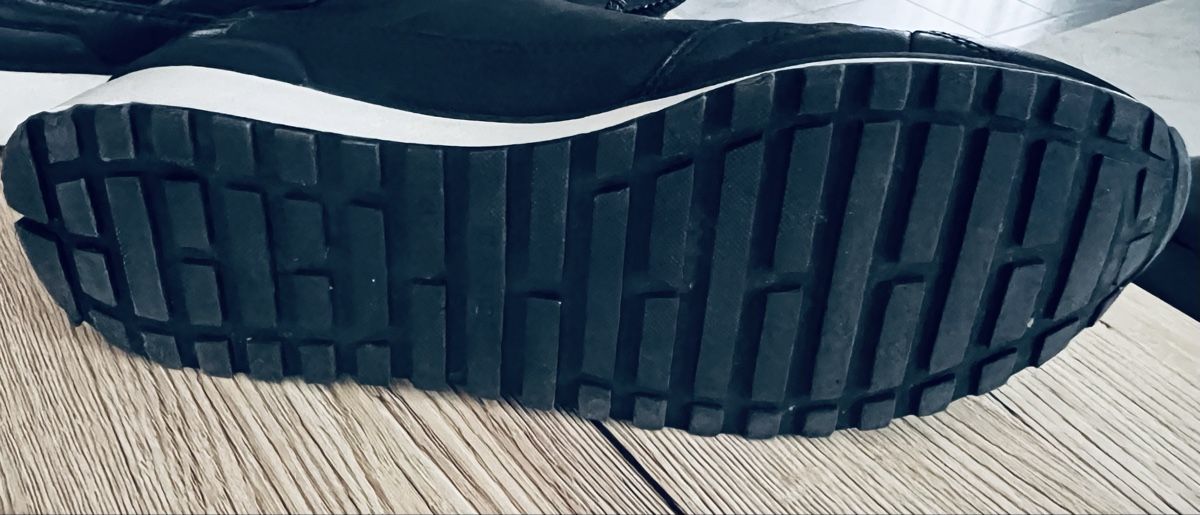 Scarpe da donna: Leder-Sneaker Gr. 41 navyblau bequem – Usato da Gurmels venduto da Roro57 3