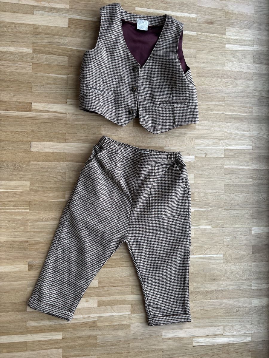 Lotti & Set di vestiti: Formal Suites for baby – Nuovo (secondo la descrizione) da Confignon venduto da Second_Hand_Ch