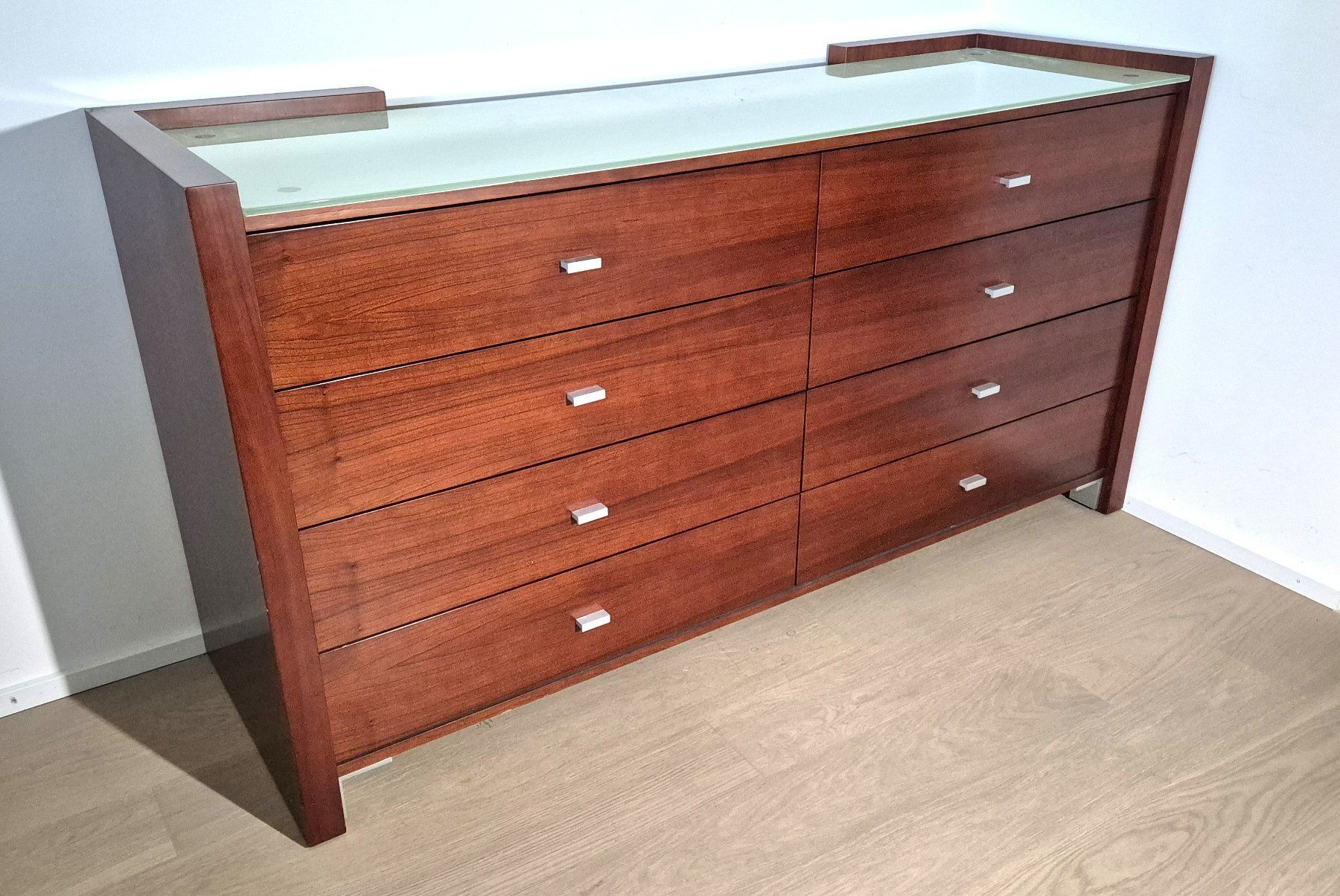 Kommoden: Hochwertig Kommode 8 Schubladen Glasplatte – Gebraucht aus Maur von antko