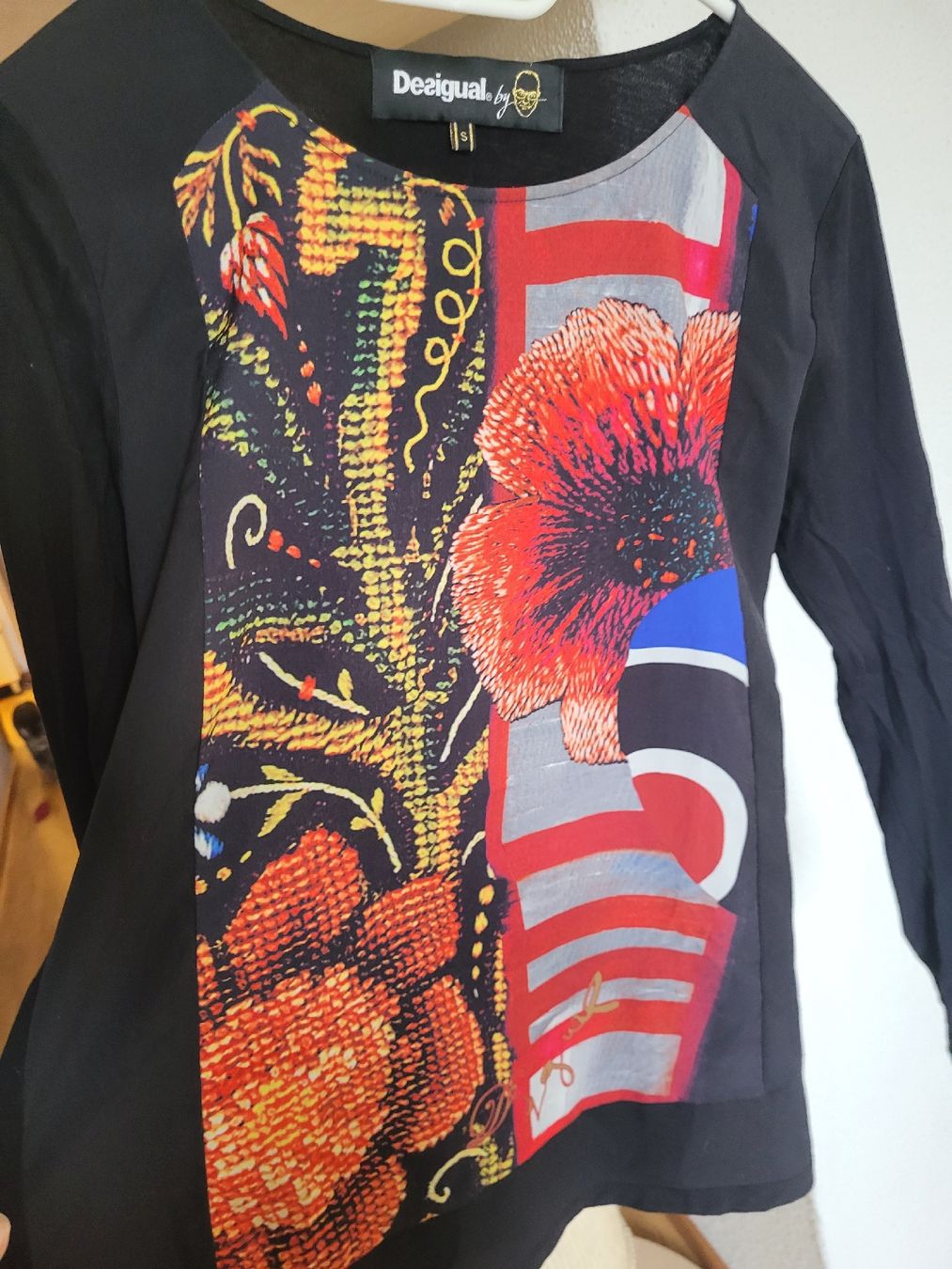 Desigual Camicette: Schickes Langarmshirt mit Blumenmuster, Grösse S – Nuovo (secondo la descrizione) da Winterthur venduto da rab_tr8n 2