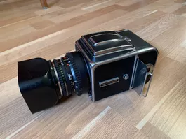 Hasselblad 500 CM mit Zubehör