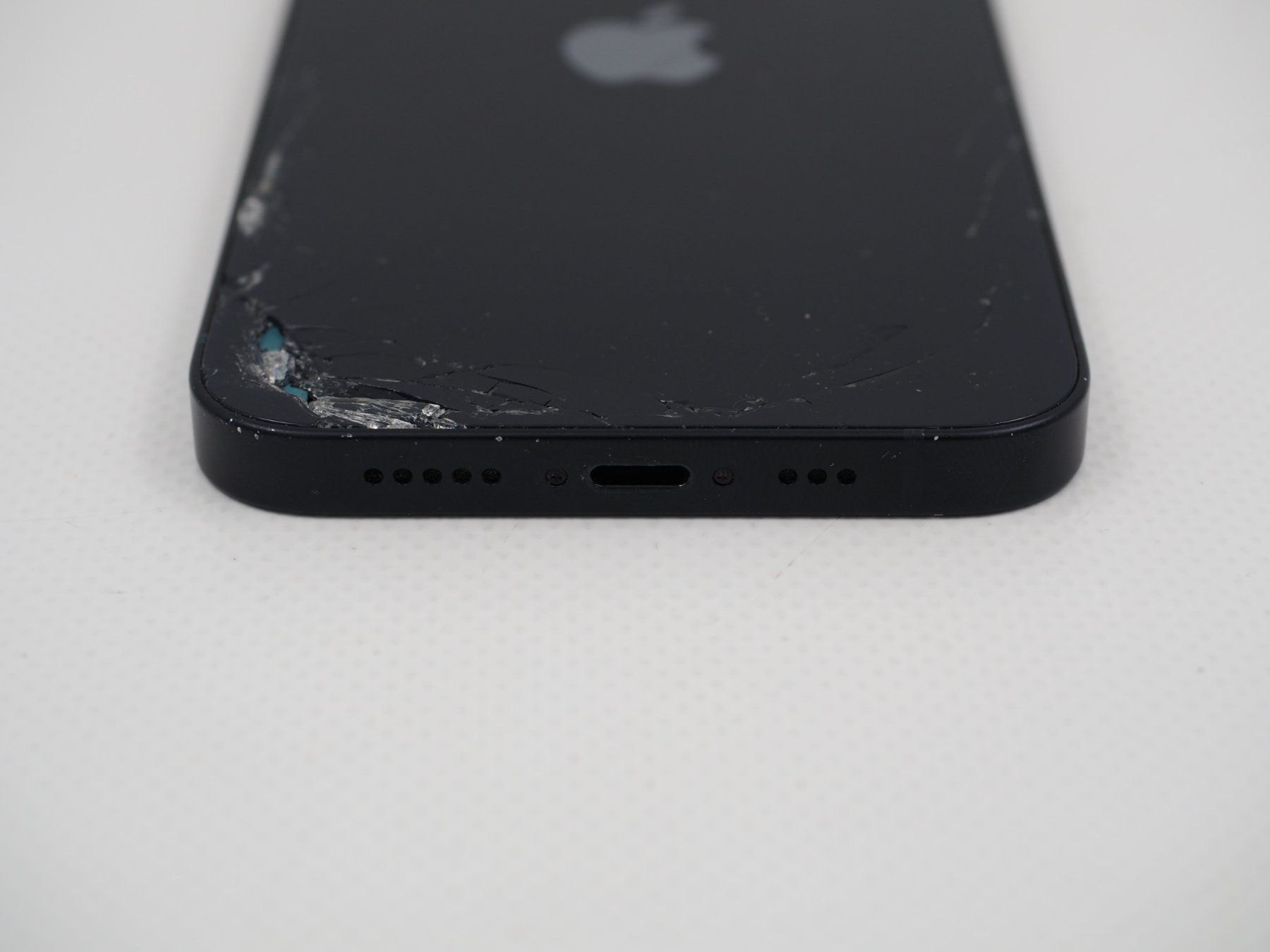 Apple Telefoni cellulari / Smartphones: APPLE iPhone 13 iCloud gesperrt (26060733) – Difettoso da Zürich venduto da fundsachenverkauf 3