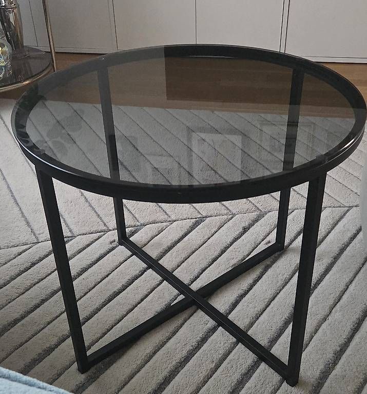 Tables: Couchtisch klein – D'occasion à Schaffhausen par SZi5