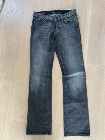 Neue graue Guess Jeans Grösse 27