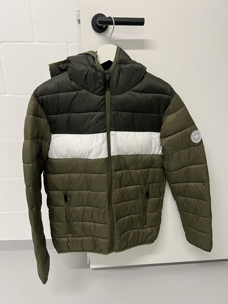 Jack & Jones Giacche: Herrenjacke Jack&Jones Grösse M – Nuovo (secondo la descrizione) da Röschenz venduto da caarmeeliinaaa